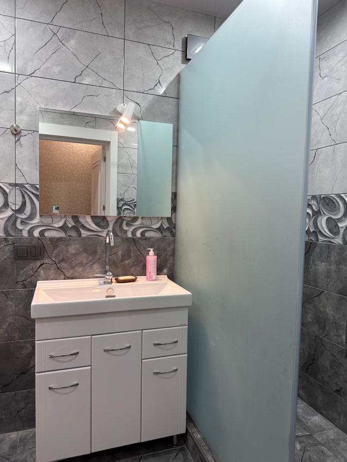 4 Bedroom Suite Apartment Ln Tbilisi City Dış mekan fotoğraf